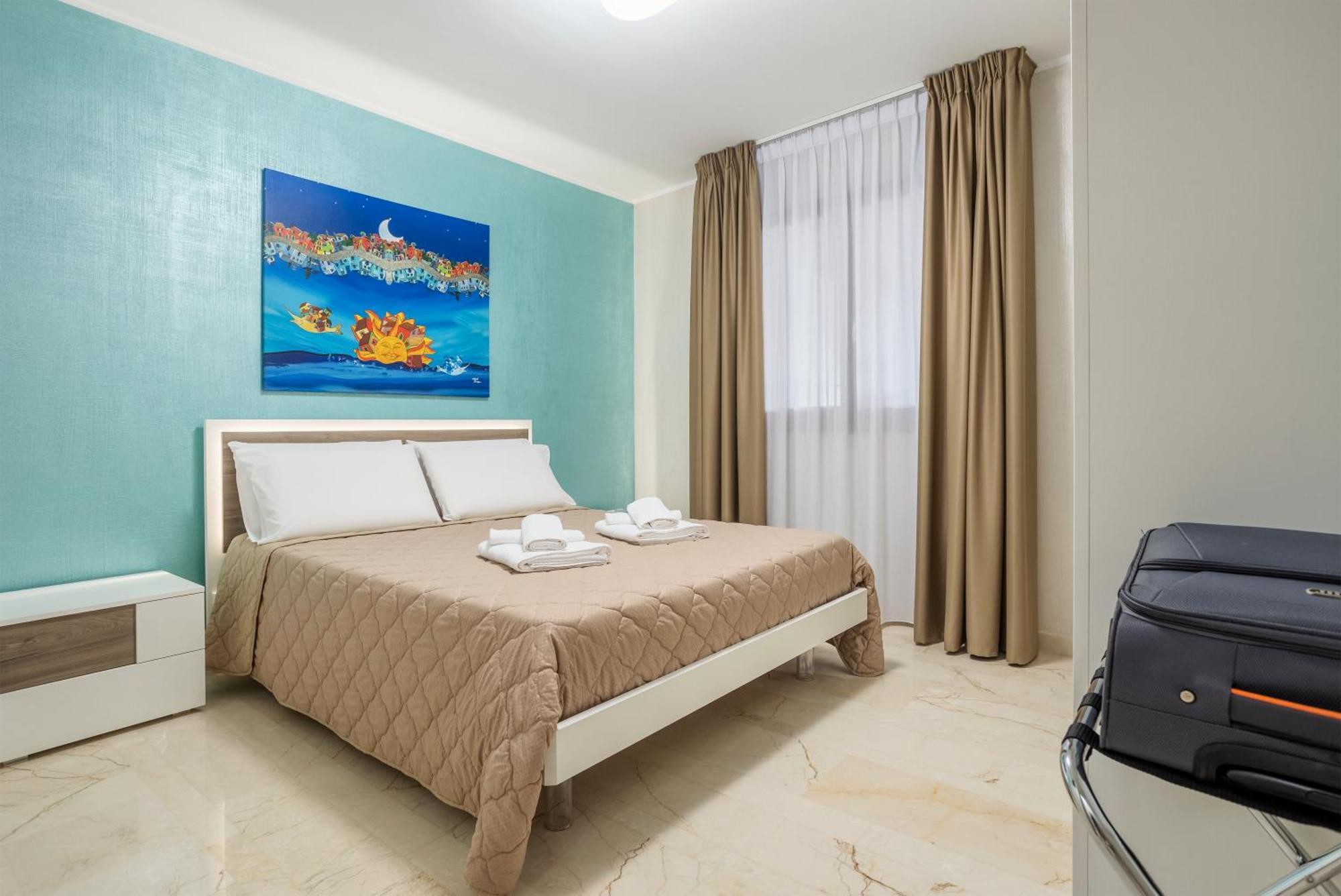 Azzurra Apartment *